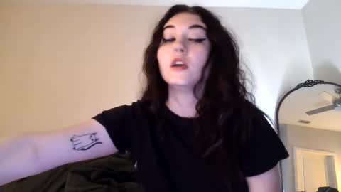 Snapshot of goddessshadowraven chatting on January 9, 2:07 pm Goddess Raven online show from January 9, 2:07 pm