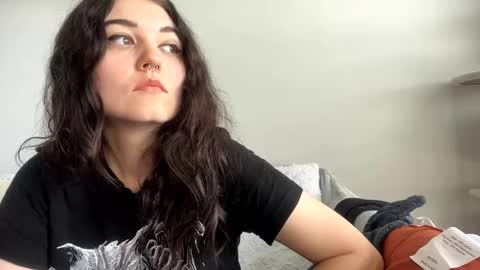 Snapshot of goddessshadowraven chatting on March 9, 3:16 pm Goddess Raven online show from March 9, 3:16 pm