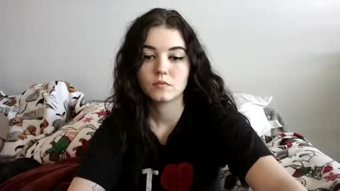 Snapshot of goddessshadowraven chatting on February 9, 3:56 pm Goddess Raven online show from February 9, 3:56 pm