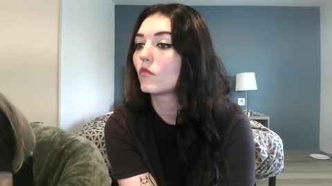 Snapshot of goddessshadowraven chatting on September 9, 4:29 pm Goddess Raven online show from September 9, 4:29 pm