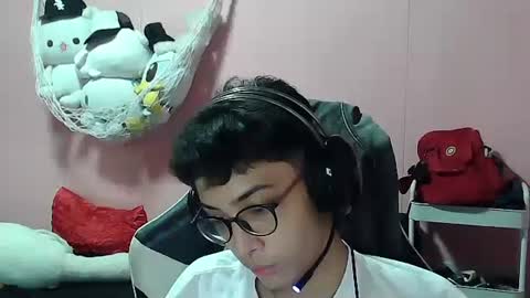 godhyun online show from February 4, 11:05 am