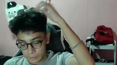 godhyun online show from February 9, 9:05 am