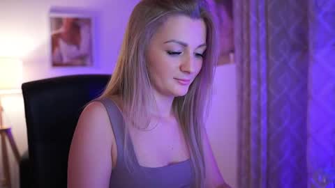 gold  blond online show from September 18, 1:48 pm