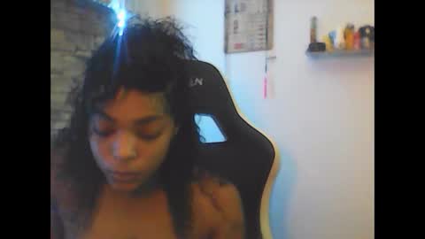 Snapshot of goldamethyst98 chatting on September 15, 5:14 pm Amethyst online show from September 15, 5:14 pm