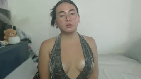 bella online show from April 14, 2:04 am