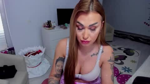 Nicole.. online show from February 16, 8:10 am