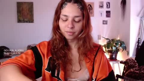 Snapshot of golden_alaska chatting on February 26, 9:42 pm Alaska online show from February 26, 9:42 pm