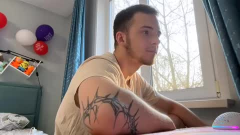 Golden boyyy21 online show from February 28, 1:47 pm