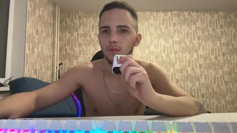 Golden boyyy21 online show from February 2, 5:15 pm