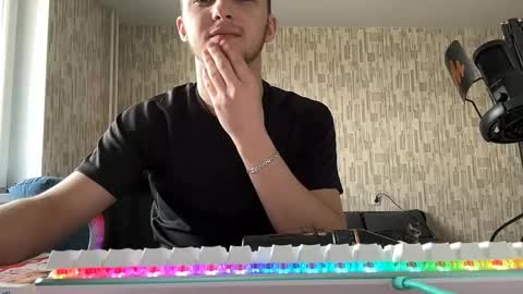 Golden boyyy21 online show from February 16, 8:32 am