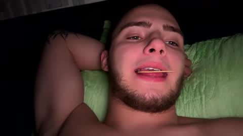 Golden boyyy21 online show from December 11, 1:58 am