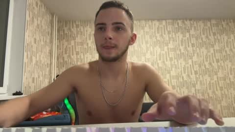 Golden boyyy21 online show from February 7, 4:46 pm