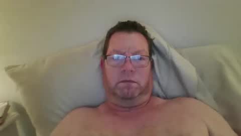 Snapshot of goldenbear3111 chatting on December 31, 6:05 am goldenbear3111 online show from December 31, 6:05 am