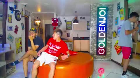 Snapshot of goldenjoi chatting on March 3, 11:44 am GOLDENJOI online show from March 3, 11:44 am
