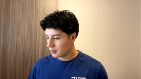 goldenknight33 online show from September 20, 2:31 pm