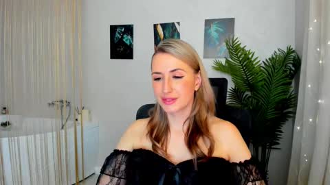 Olivia online show from February 19, 6:33 am