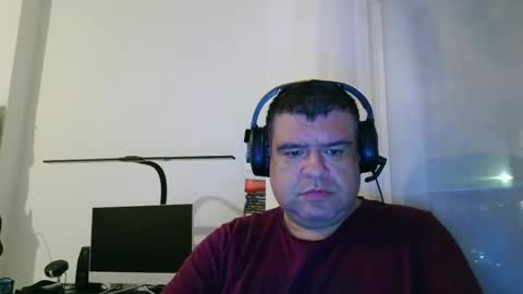 gomezgonz5 online show from September 14, 7:04 pm