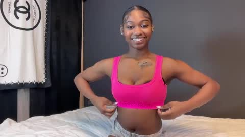 Nyla online show from September 20, 2:36 am