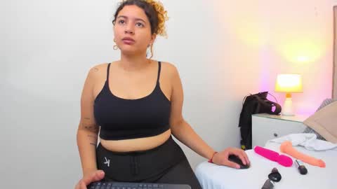 goodgirlxll online show from September 13, 3:31 am