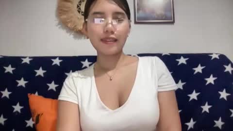 Lyn online show from March 29, 11:12 am