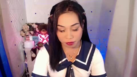 Snapshot of gorgeous_rica chatting on February 23, 5:29 pm Rica online show from February 23, 5:29 pm