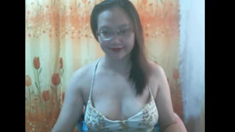 gorgeousmama online show from February 16, 3:15 am