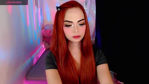 Snapshot of gorgeoustransgirl chatting on December 4, 12:30 pm Emmy online show from December 4, 12:30 pm