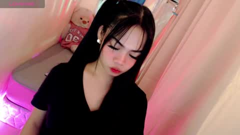 Snapshot of gorgeoustransgirl chatting on March 9, 11:47 am Emmy online show from March 9, 11:47 am