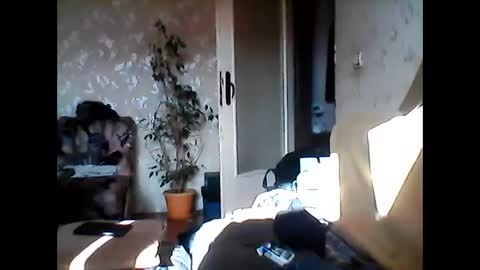 Snapshot of goshawk3 chatting on December 22, 9:44 am Gos Hawk online show from December 22, 9:44 am