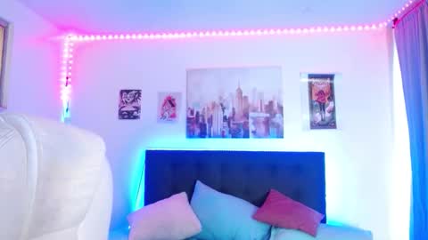 goth_minerva online show from December 3, 2:40 pm