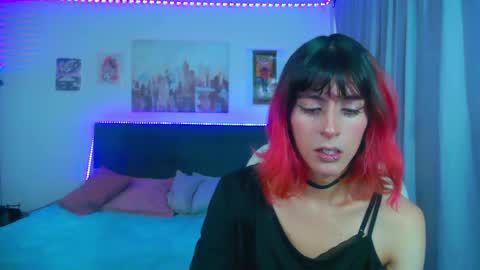 goth_minerva online show from April 7, 2:52 pm