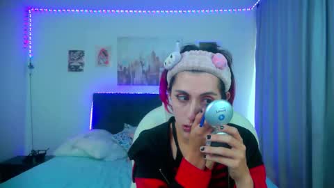 goth_minerva online show from March 10, 2:21 pm