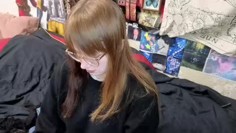 Amy online show from November 7, 8:33 pm