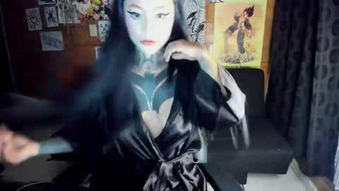 Snapshot of gothic9goddes chatting on December 23, 1:08 am GG online show from December 23, 1:08 am