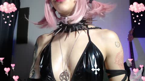 Snapshot of gothicute chatting on December 30, 4:53 am online show from December 30, 4:53 am