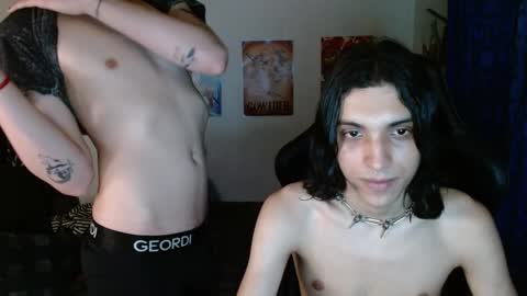 Snapshot of gowther__ chatting on December 22, 1:01 am angelito tu novio online show from December 22, 1:01 am
