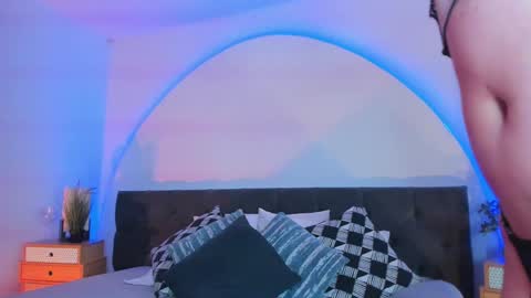 Snapshot of grace_duppon chatting on February 5, 7:53 pm Grace online show from February 5, 7:53 pm