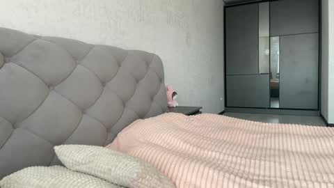 Snapshot of gracefulcharm_ chatting on February 26, 8:06 am Daria online show from February 26, 8:06 am