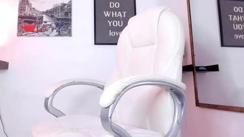 Grace online show from September 24, 1:29 pm