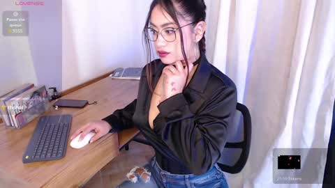 Snapshot of gracehill__ chatting on January 11, 4:48 am Im Sofia online show from January 11, 4:48 am