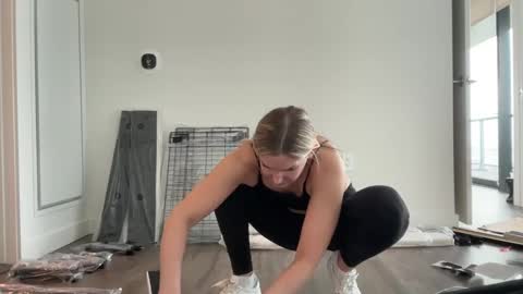 Snapshot of graciemae_baexx chatting on February 11, 4:56 pm Gracie Mae online show from February 11, 4:56 pm