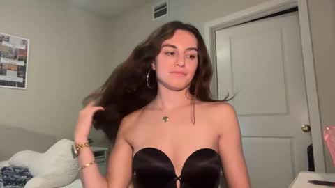 Snapshot of graciesmith27 chatting on December 11, 7:09 am Gracie Smith online show from December 11, 7:09 am