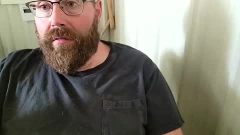 graderman1988 online show from April 27, 8:17 pm