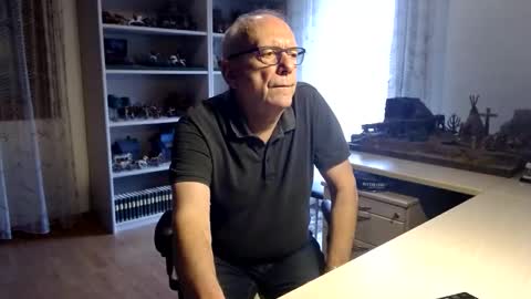 Snapshot of grandpach chatting on February 23, 11:33 am grandpach online show from February 23, 11:33 am