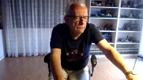 Snapshot of grandpach chatting on September 12, 8:05 am grandpach online show from September 12, 8:05 am