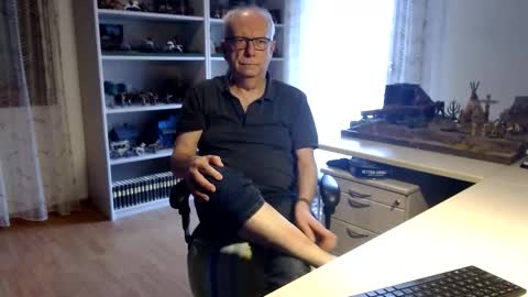 Snapshot of grandpach chatting on February 24, 8:17 am grandpach online show from February 24, 8:17 am