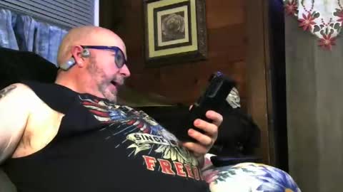 granitebuckeye1969 online show from December 15, 12:17 am