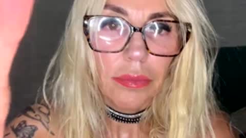 Antzella Granny online show from April 28, 1:36 am