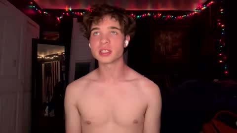 graysonowens online show from September 26, 1:35 am