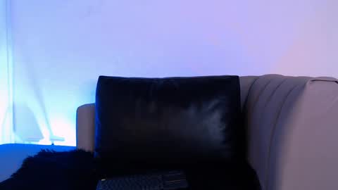Snapshot of grecia_rouse chatting on March 5, 1:21 am GRECIA online show from March 5, 1:21 am